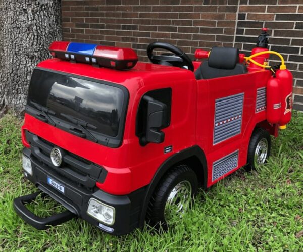 12 V Red Fire Truck